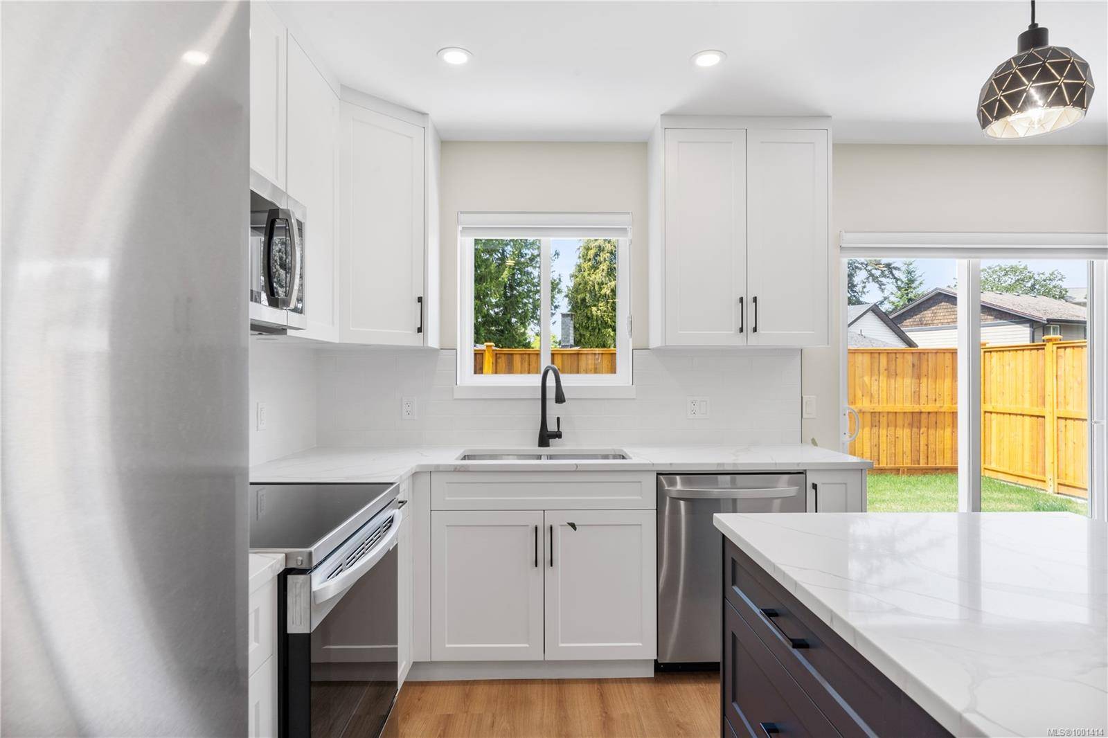 Langford, BC V9B 5N3,732 Stonebrook Lane