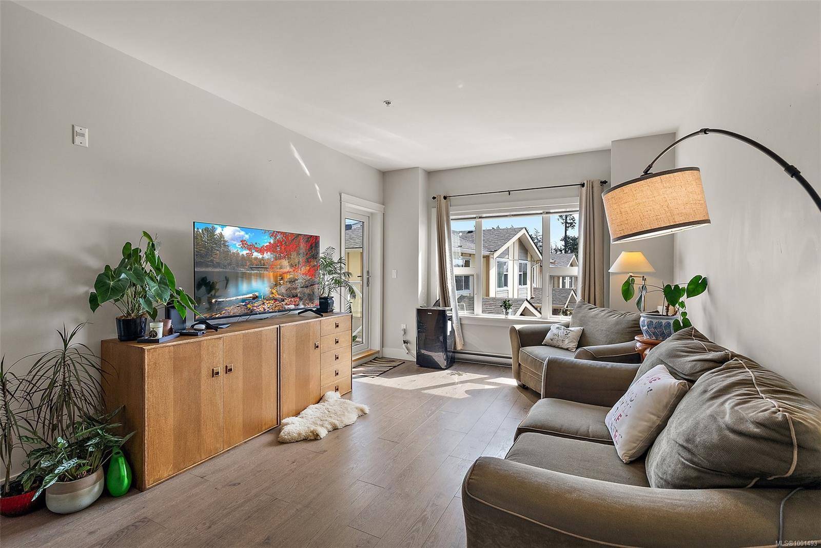 View Royal, BC V9B 6L9,1900 Watkiss Way #210