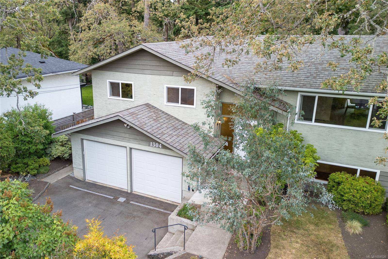 Saanich, BC V8P 5K6,1304 Palmer Close