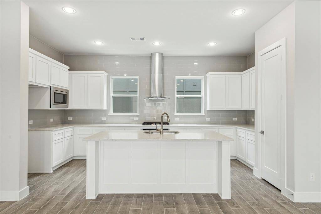 Dallas, TX 75212,2527 Carolwood Lane