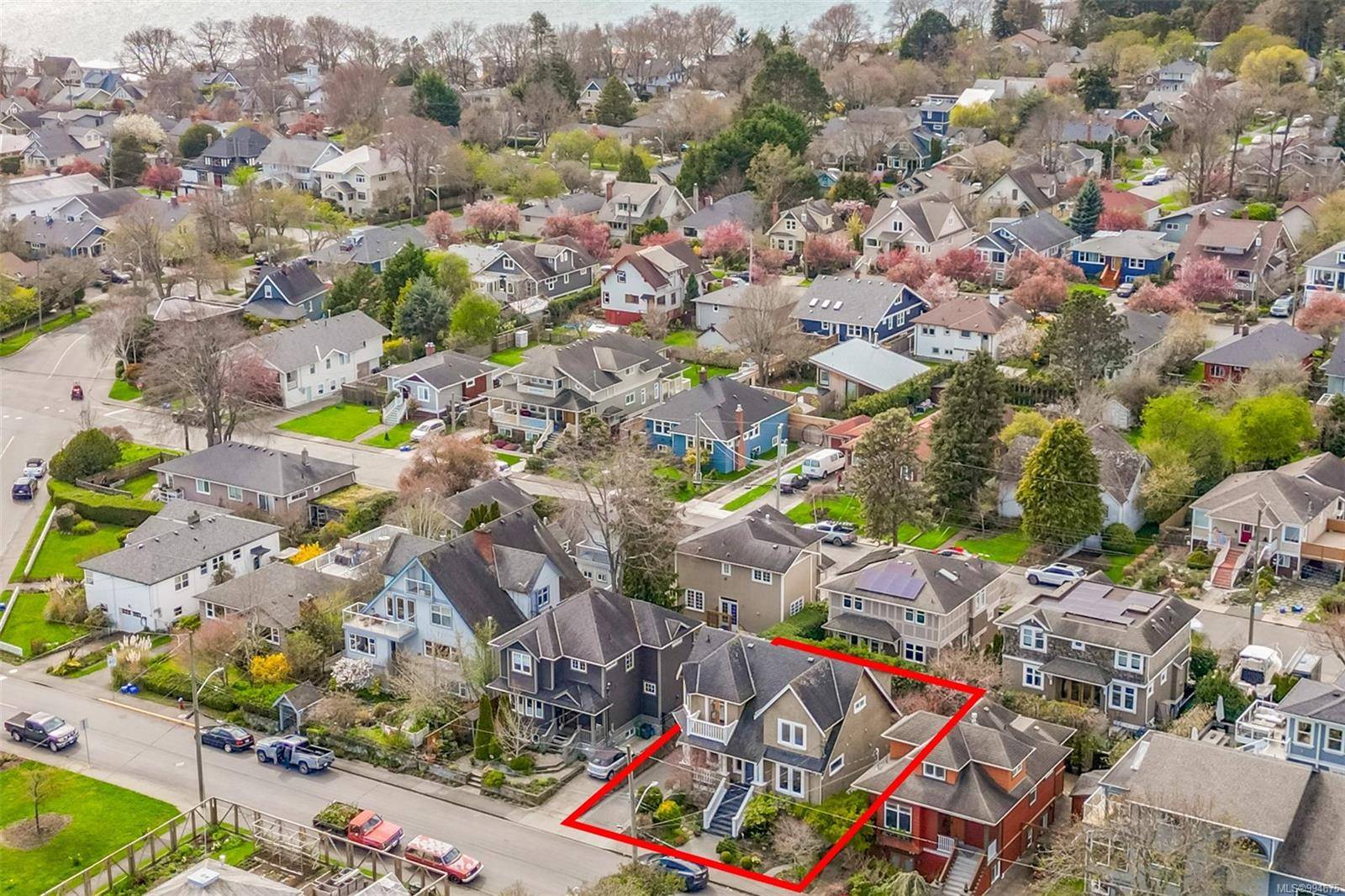 Victoria, BC V8S 3X8,242 Richmond Ave