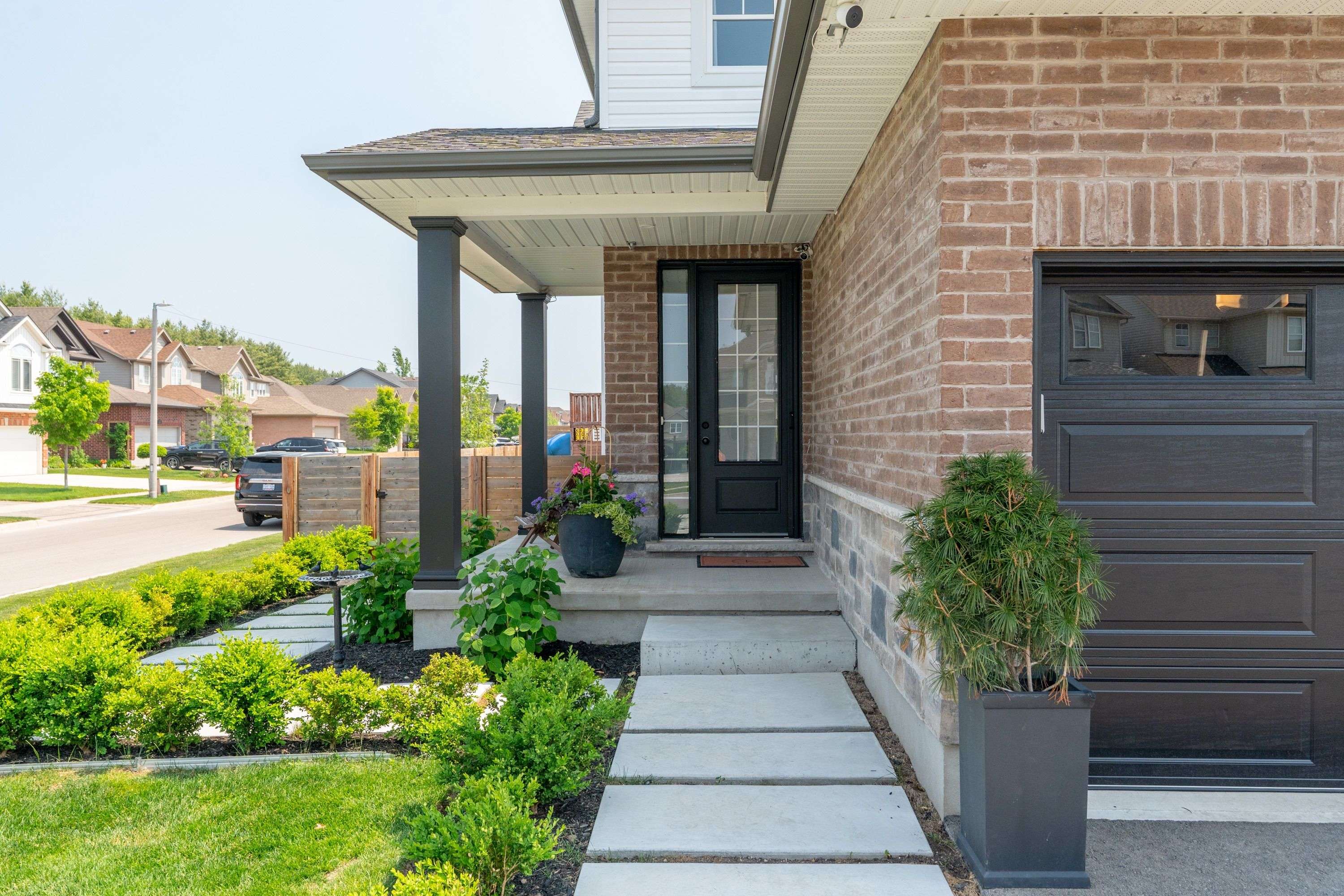 Guelph, ON N1E 0K7,223 Fleming RD