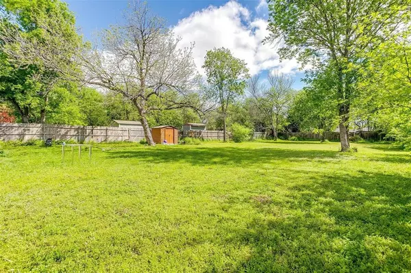 Benbrook, TX 76126,1031 Wade Hampton Street