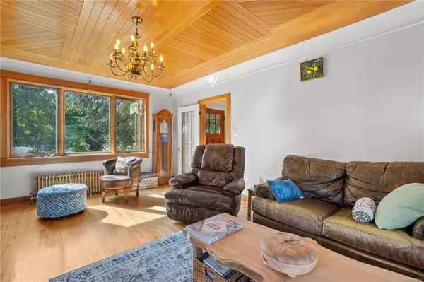 Ladysmith, BC V9G 1A4,293 Bayview Ave