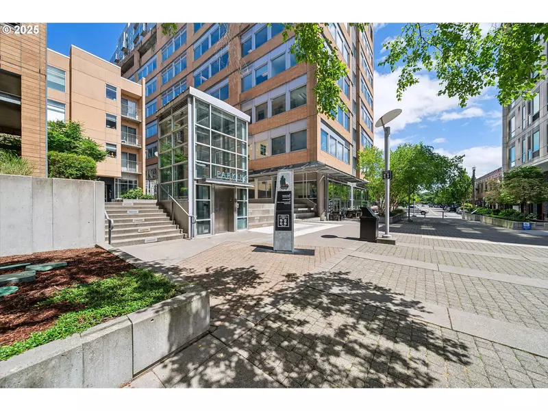 701 COLUMBIA ST #305, Vancouver, WA 98660