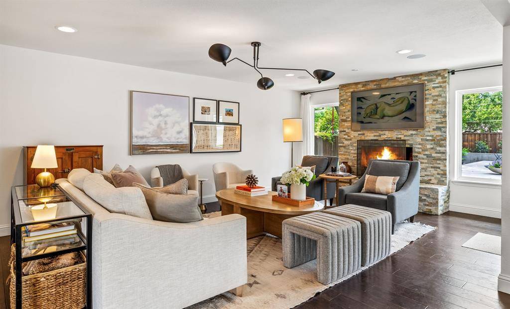 Dallas, TX 75229,3788 Waldorf Drive