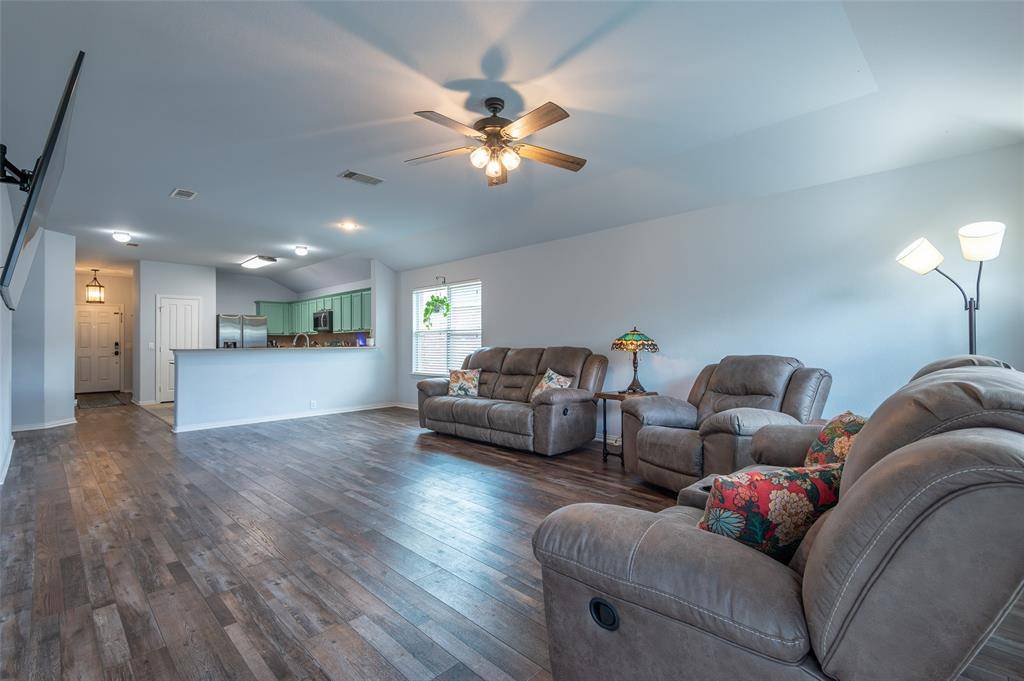 Van Alstyne, TX 75495,1517 Asbury Drive