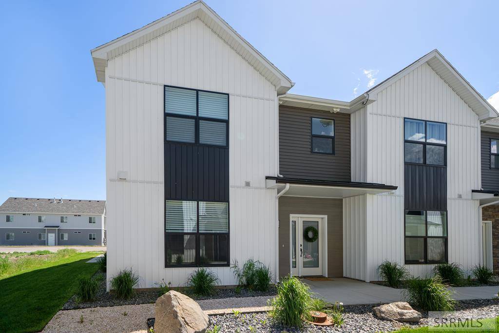 254 W 4th S, Sugar City, ID 83448