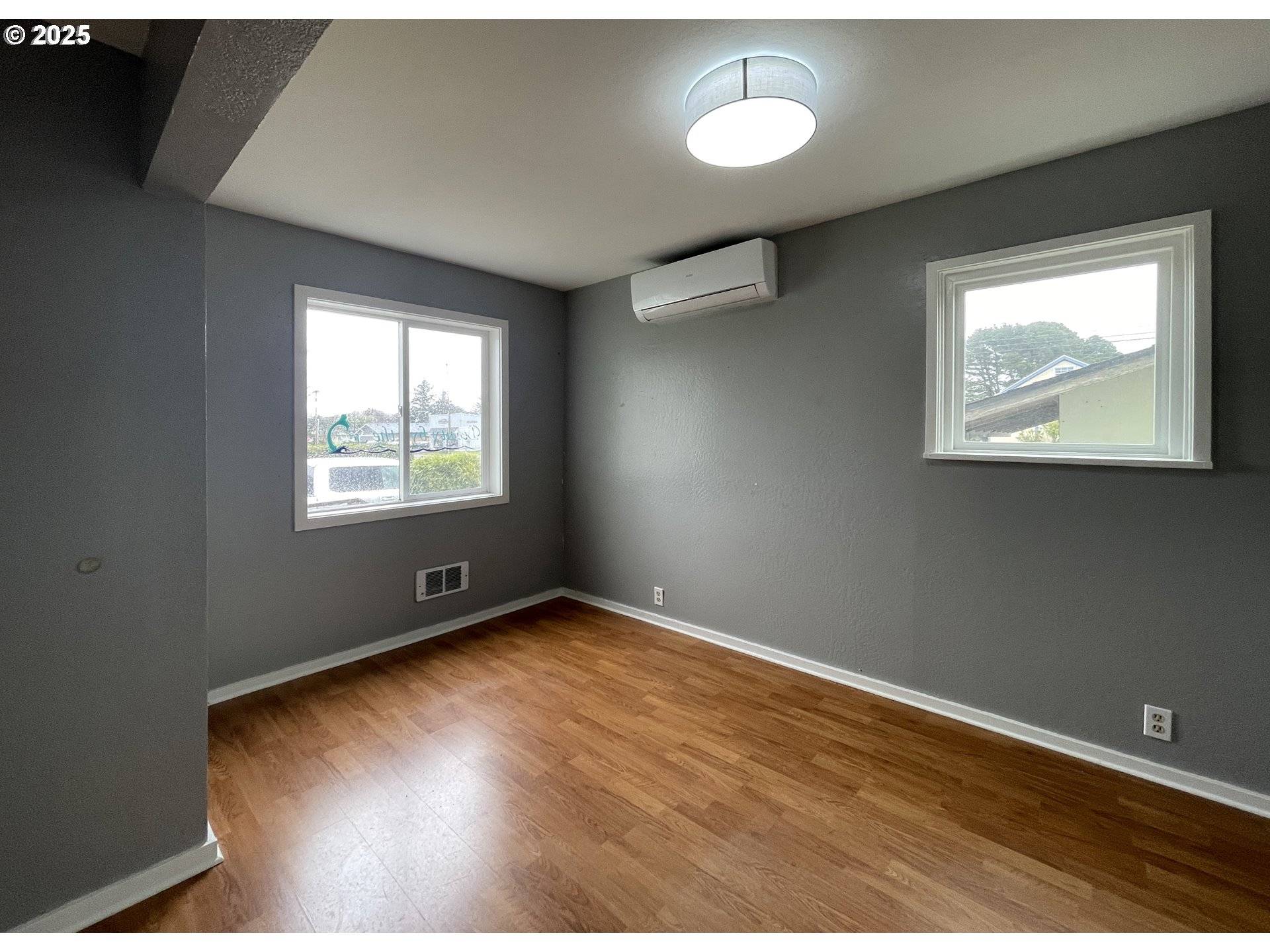 Bandon, OR 97411,95 12TH ST