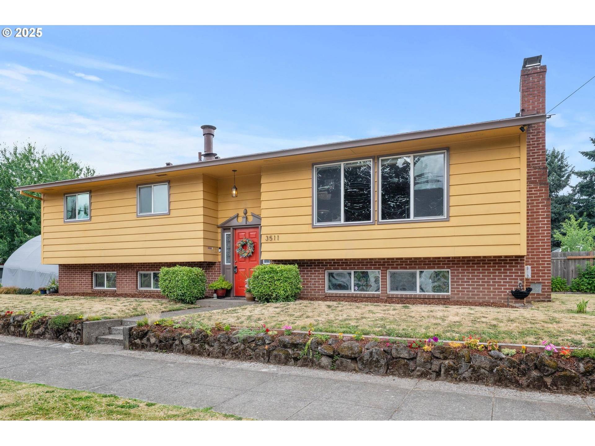 Portland, OR 97211,3511 NE HOLMAN ST