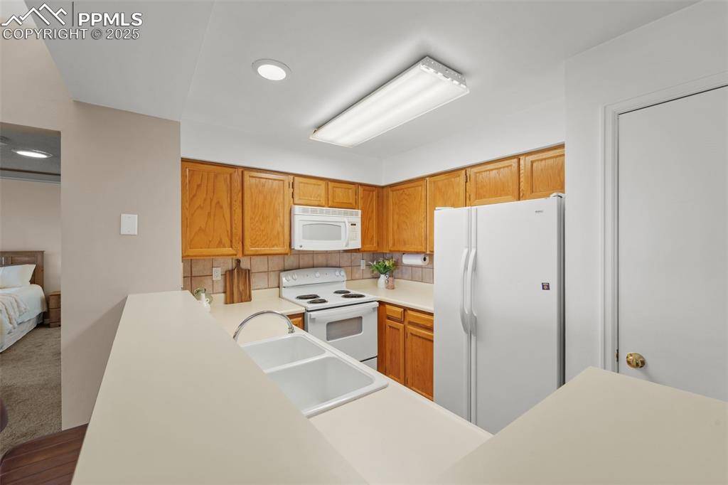 Colorado Springs, CO 80910,3692 Iguana DR