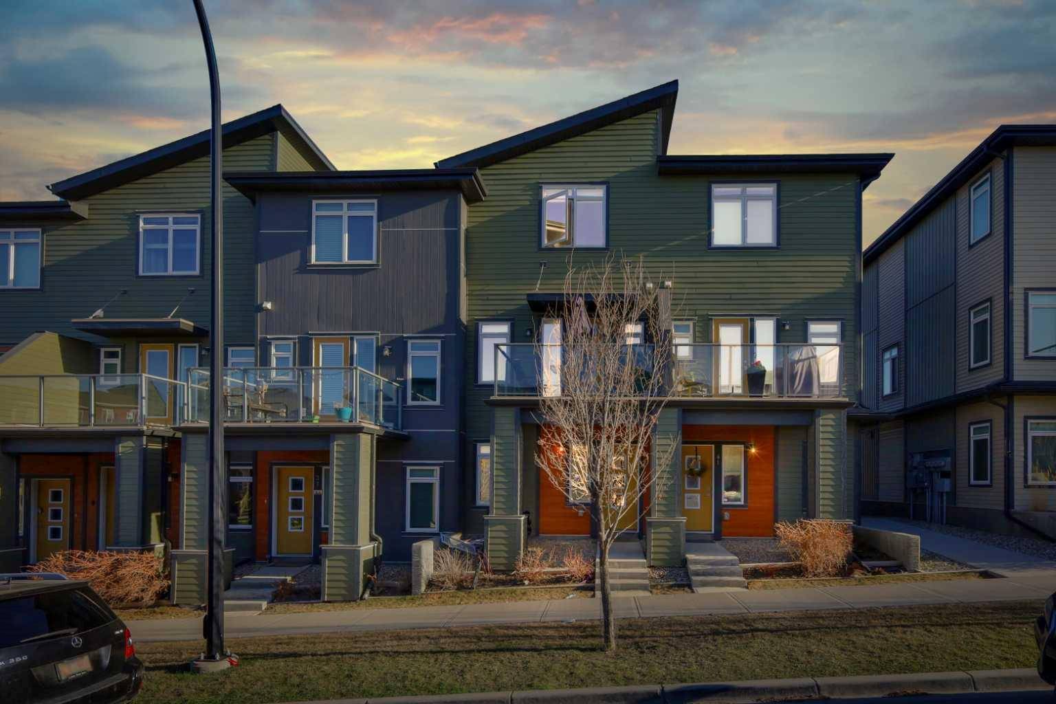 Calgary, AB T3R 1T5,39 Sage Bluff Gate