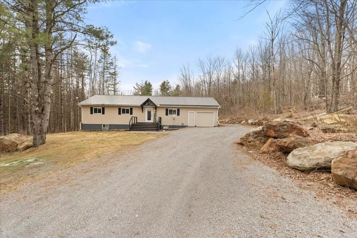 Madoc, ON K0K 2K0,909 HARTS RD