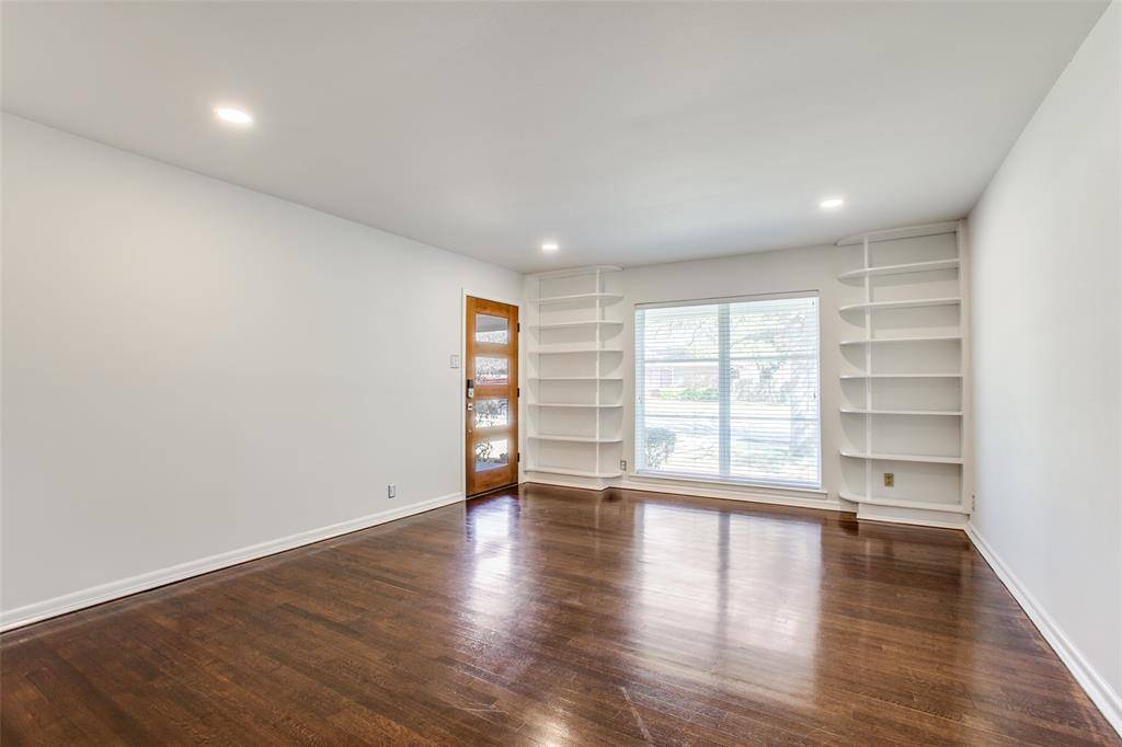 Dallas, TX 75228,9515 Dixie Lane