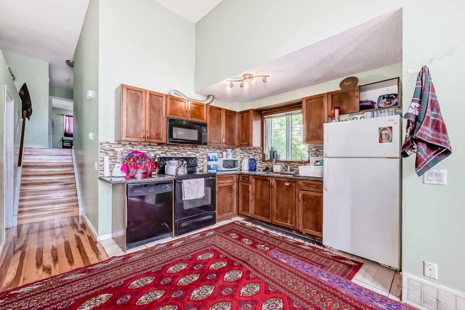 Calgary, AB T3J2X9,210 Falmere WAY Northeast
