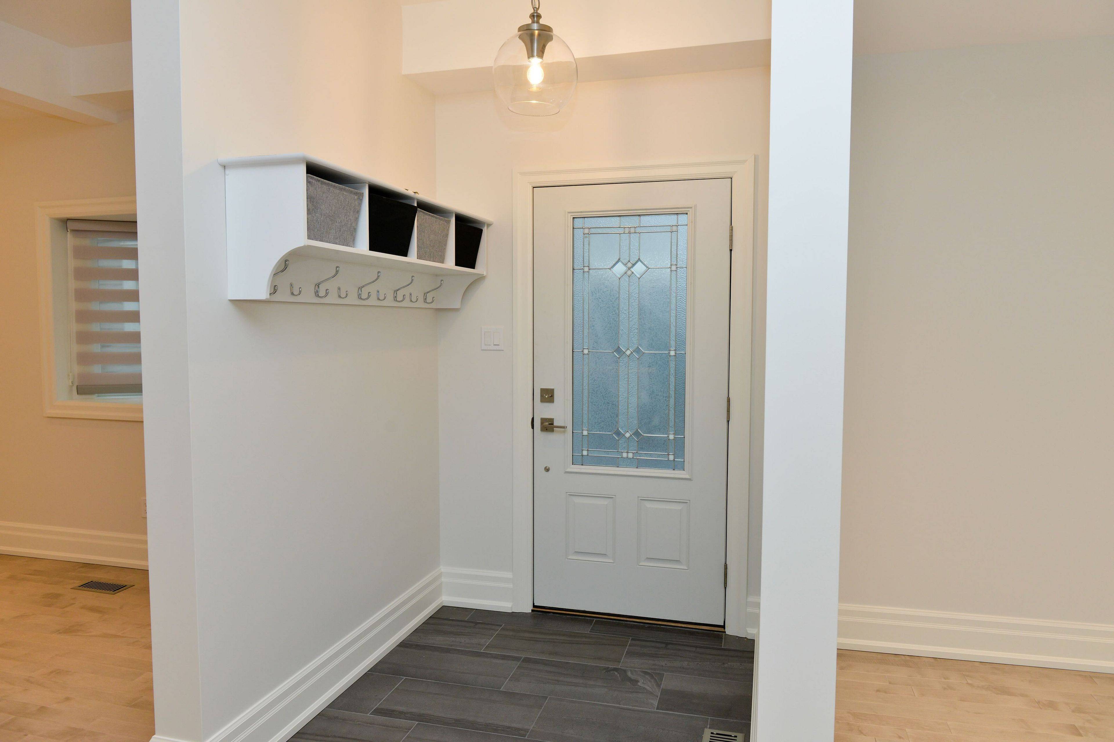 Toronto C02, ON M6G 2E8,66 Alcina AVE