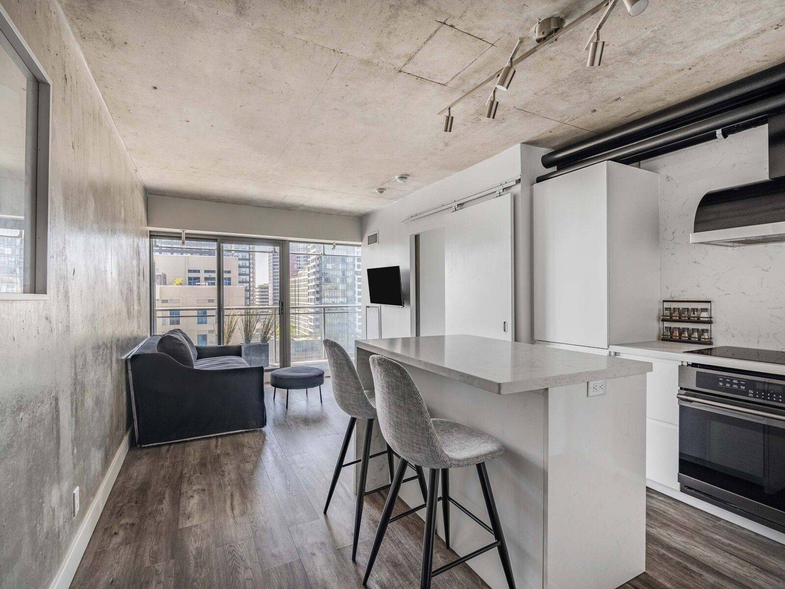 22 Wellesley ST #1405, Toronto C08, ON M4Y 1G3
