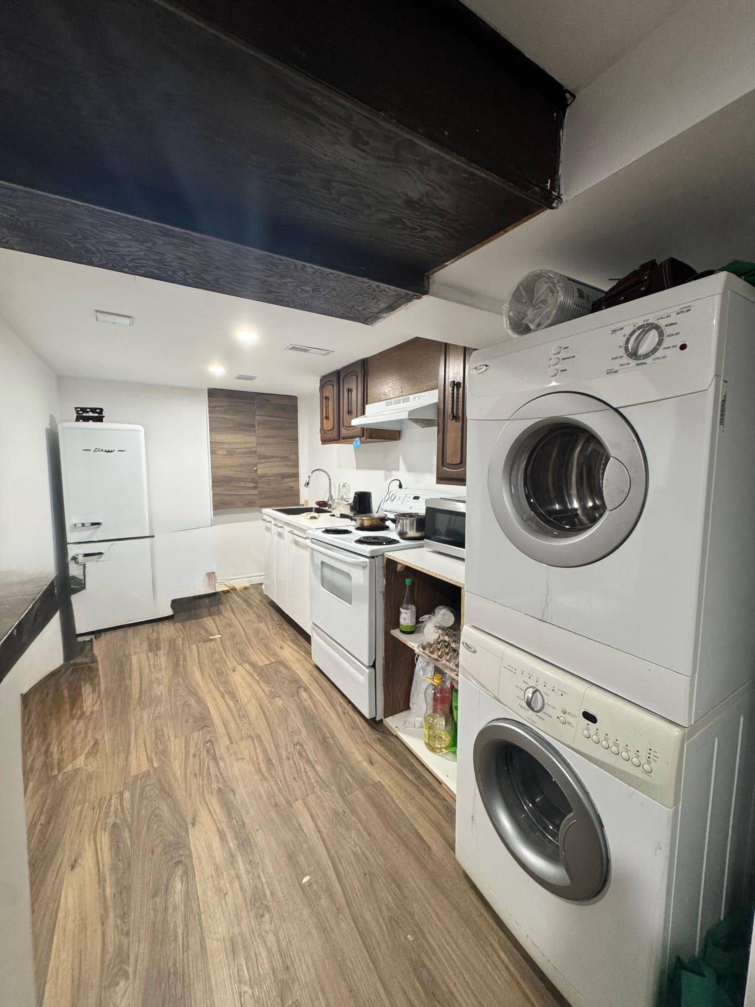 Toronto E10, ON M1C 2Z8,524 Rouge Hills DR #1