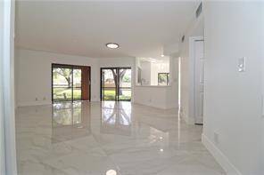 Plantation, FL 33322,9337 W Sunrise Blvd