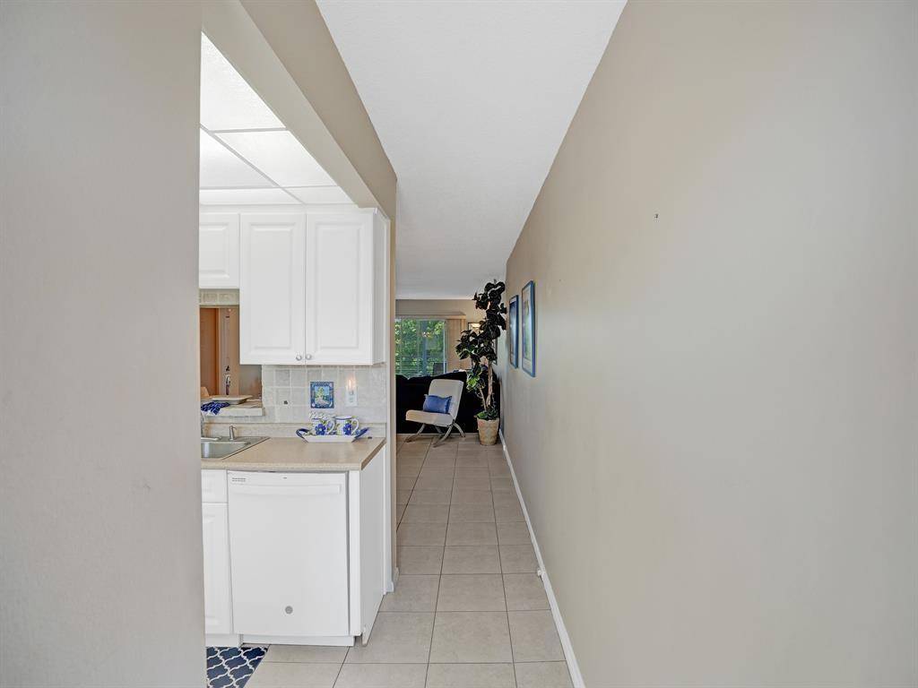 Coconut Creek, FL 33066,2003 Granada Dr #C4