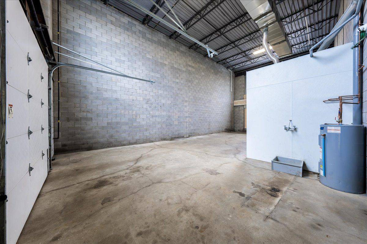 Mississauga, ON L4Y 0G4,1215 Queensway N/A E #48