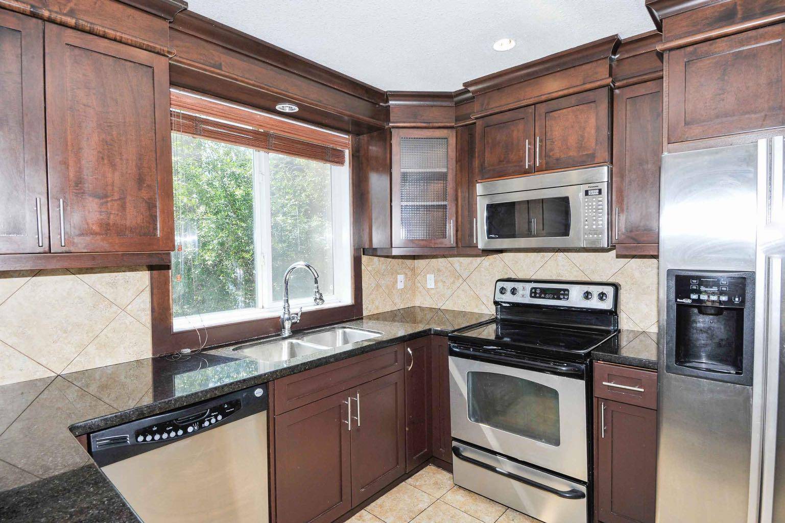 Calgary, AB T3H2L3,304 Village Mews SW #7