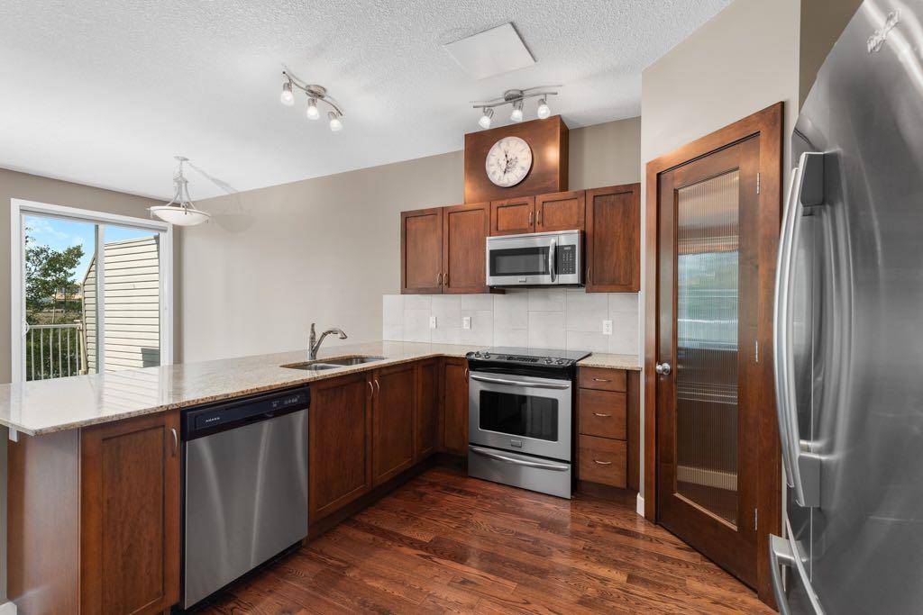 High River, AB T1V 0E9,351 Monteith DR SE #38