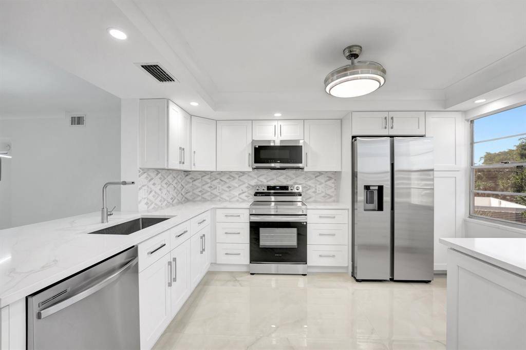 Coconut Creek, FL 33066,2901 Victoria Cir #M4