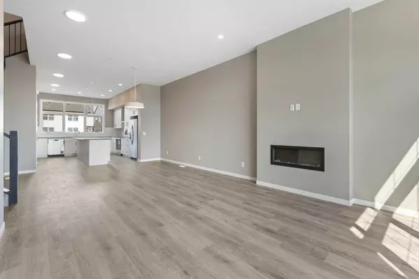 415 Hotchkiss MNR Southeast, Calgary, AB T3S 0N3