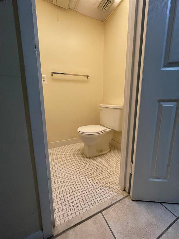 Lauderdale Lakes, FL 33311,[StreetName,UnitNumber,StreetNumber,StreetDirPrefix]