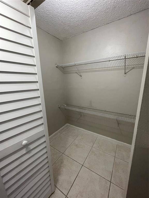 Lauderdale Lakes, FL 33311,[StreetName,UnitNumber,StreetNumber,StreetDirPrefix]