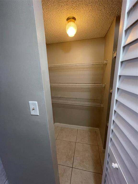 Lauderdale Lakes, FL 33311,[StreetName,UnitNumber,StreetNumber,StreetDirPrefix]