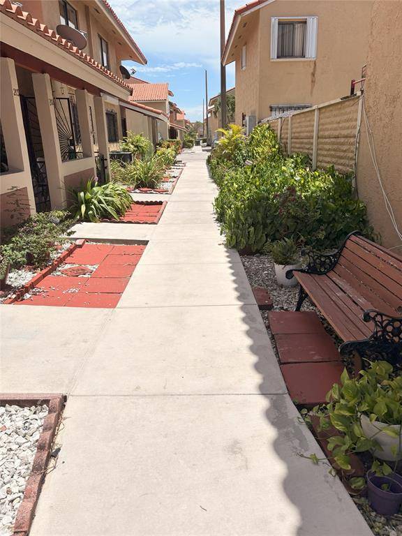 Hialeah, FL 33016,[StreetName,UnitNumber,StreetNumber,StreetDirPrefix]