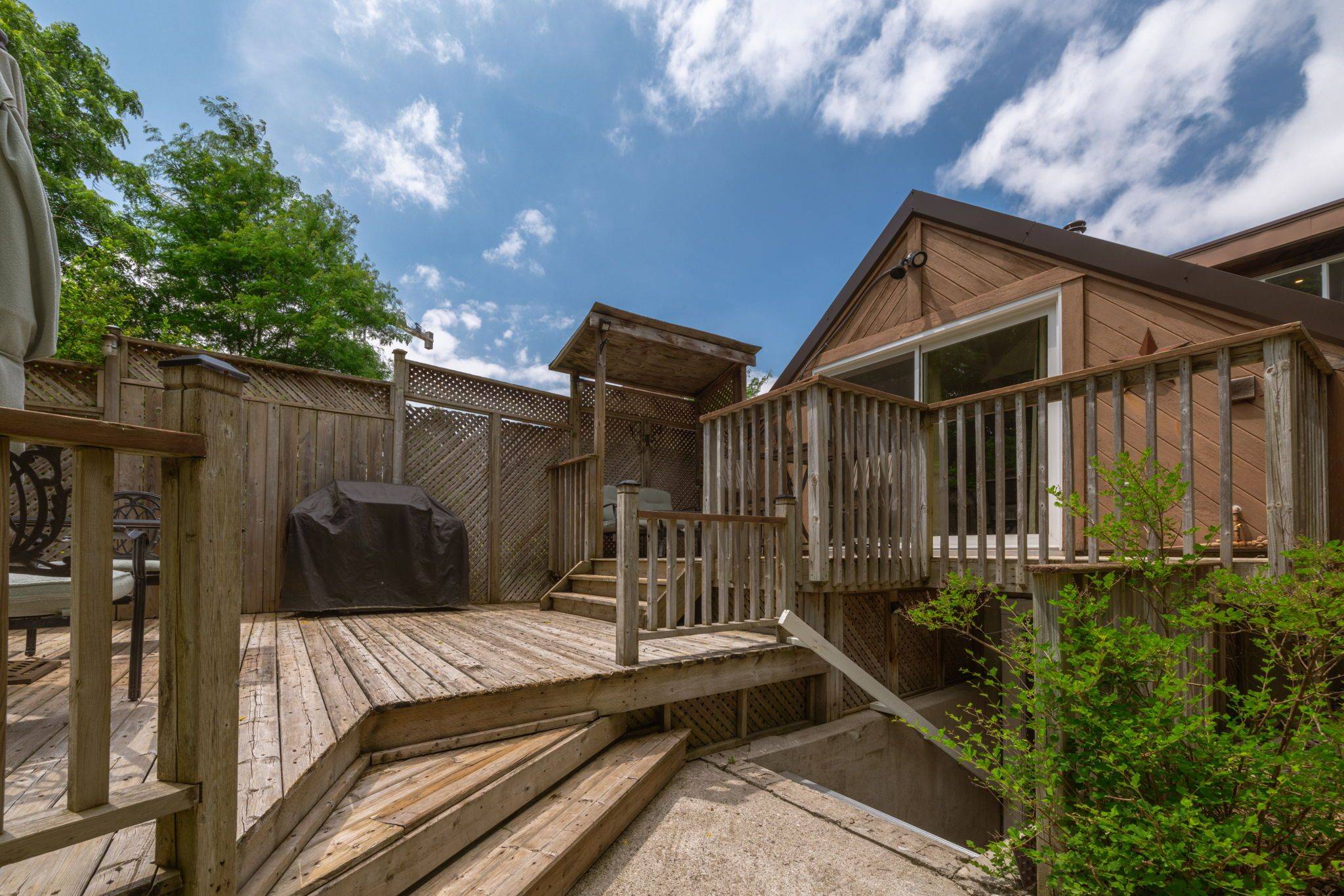 London East, ON N6A 2M2,217 Epworth AVE