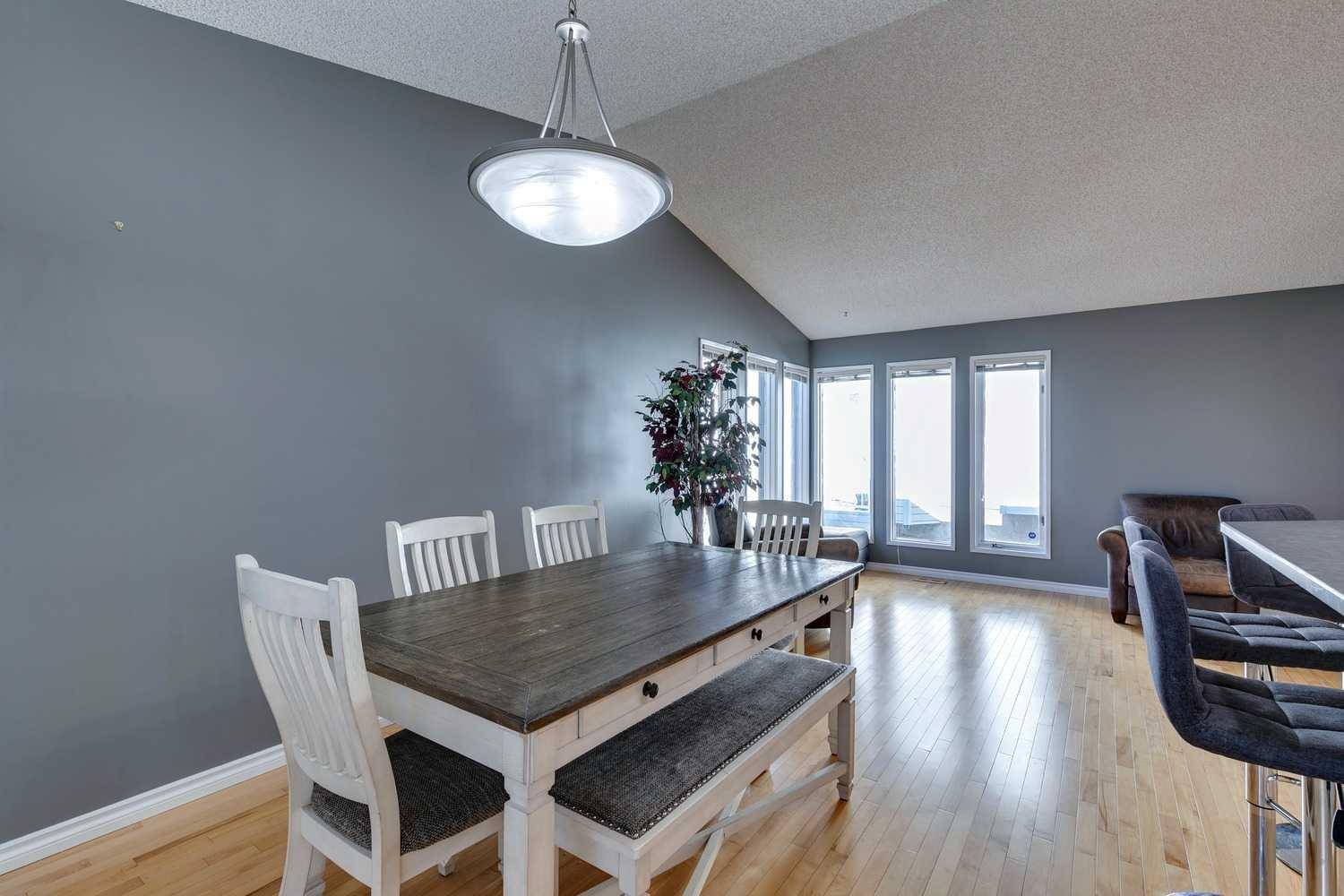 Calgary, AB T3L 1N1,44 Scenic Cove CIR NW