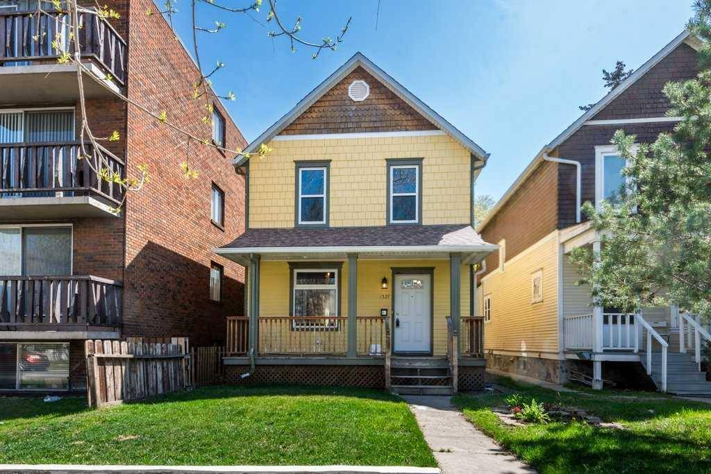 Calgary, AB T3C 0Y3,1527 15 AVE SW