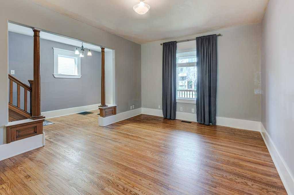 Calgary, AB T3C 0Y3,1527 15 AVE SW