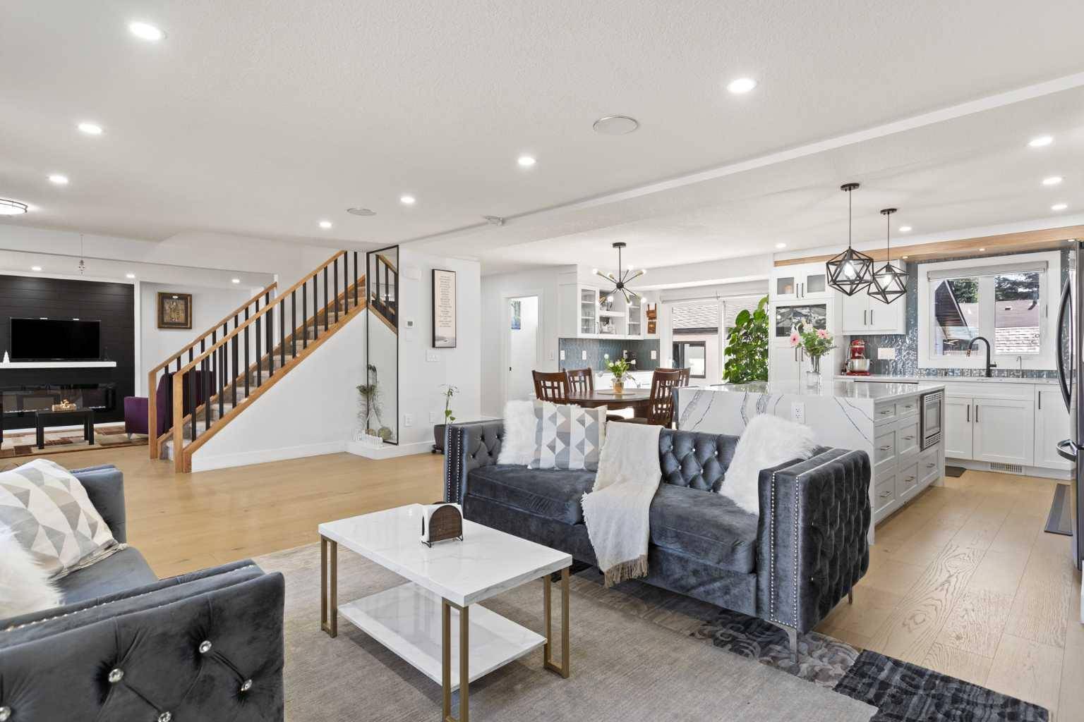 Calgary, AB T2J 1H3,201 Wascana CRES Southeast