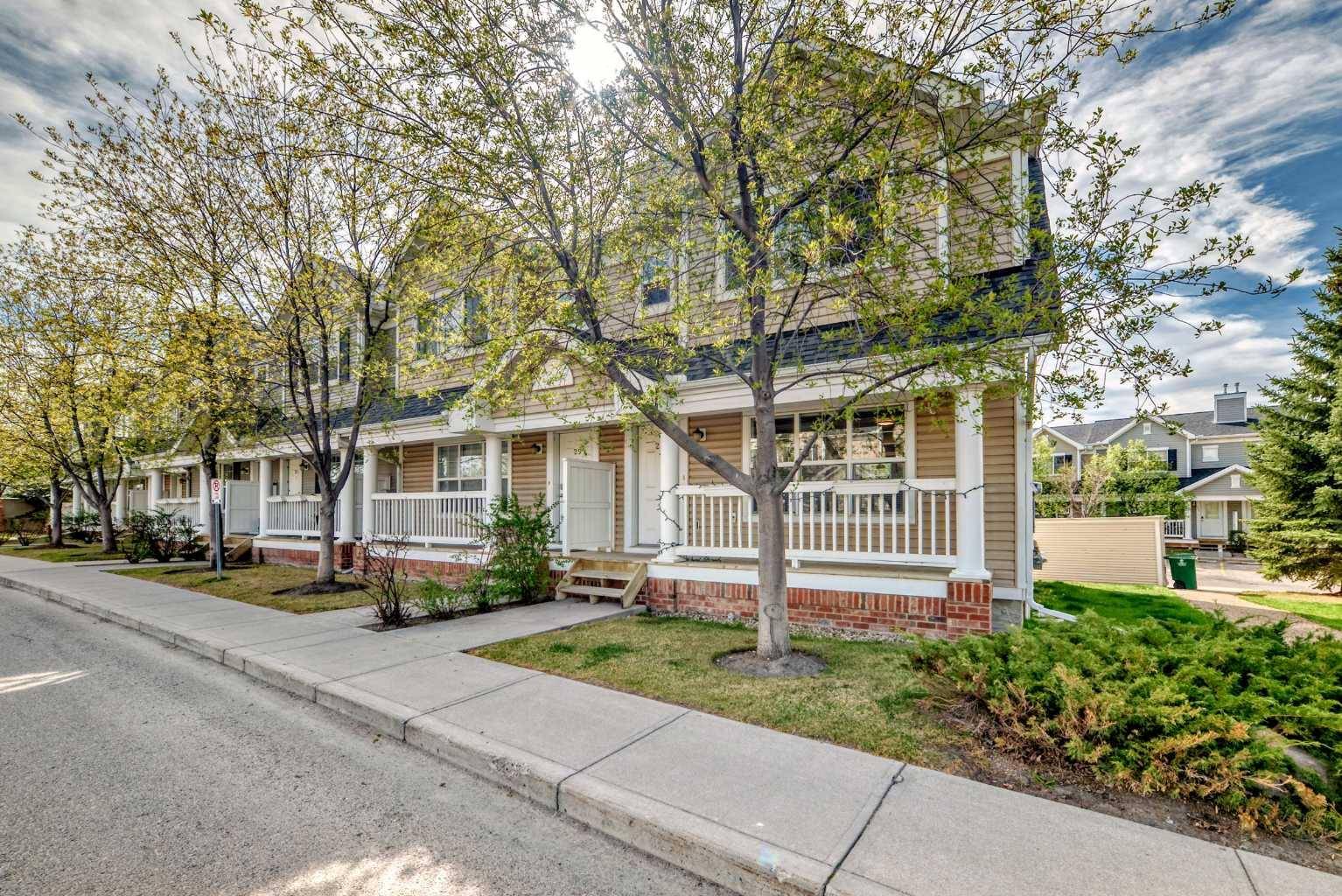 Calgary, AB T3K 0E7,29 Country Village Gate Northeast