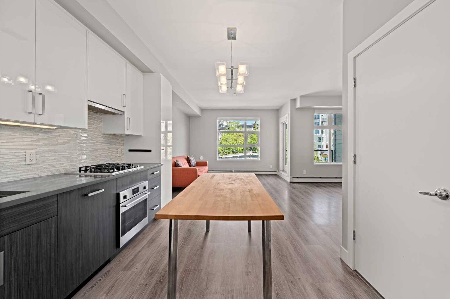 Calgary, AB T2E0J9,515 4 AVE NE #408