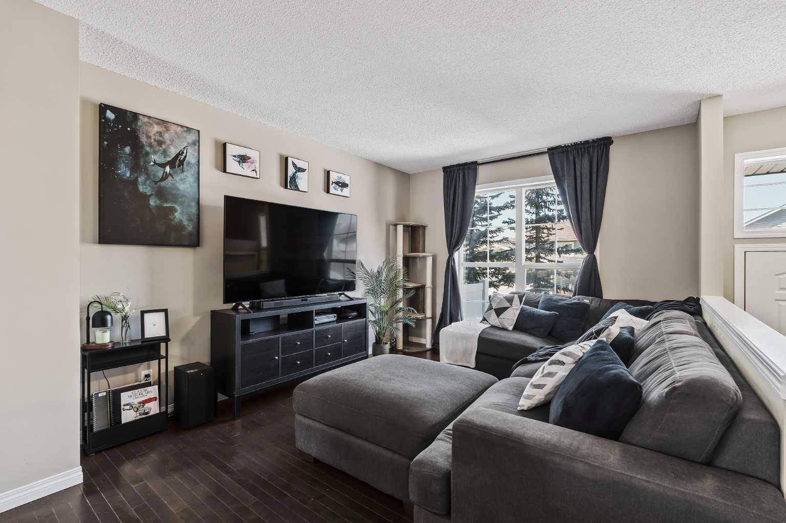Calgary, AB T2Z 0T5,103 New Brighton Villas SE