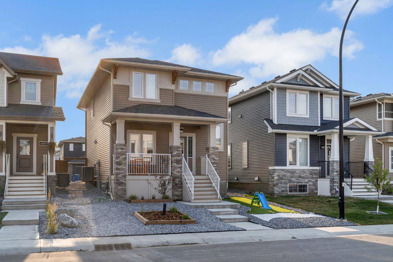 Airdrie, AB T4B5G1,649 Reynolds CRES Southwest