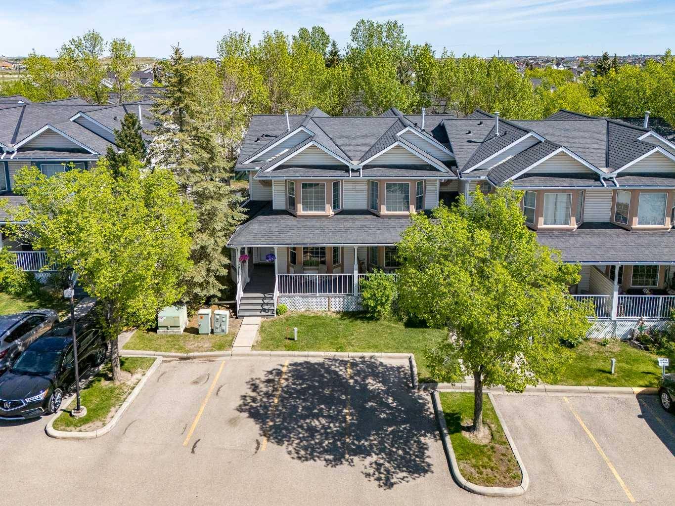 Calgary, AB T3J3P3,127 Martin Crossing CT Northeast
