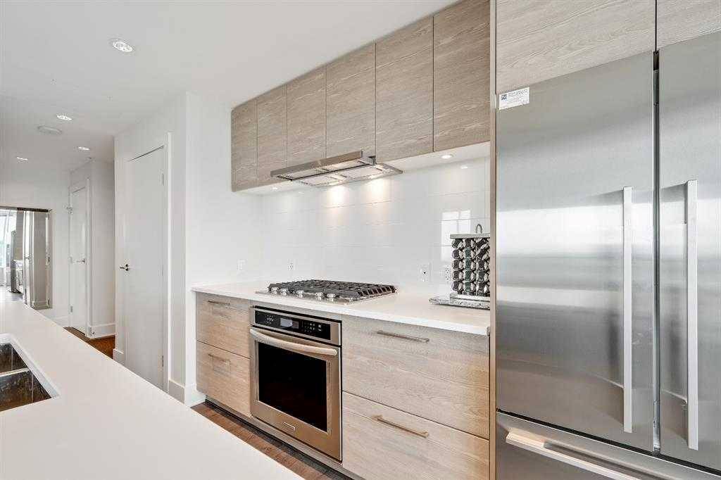 Calgary, AB T2E 7X9,38 9 ST Northeast #804