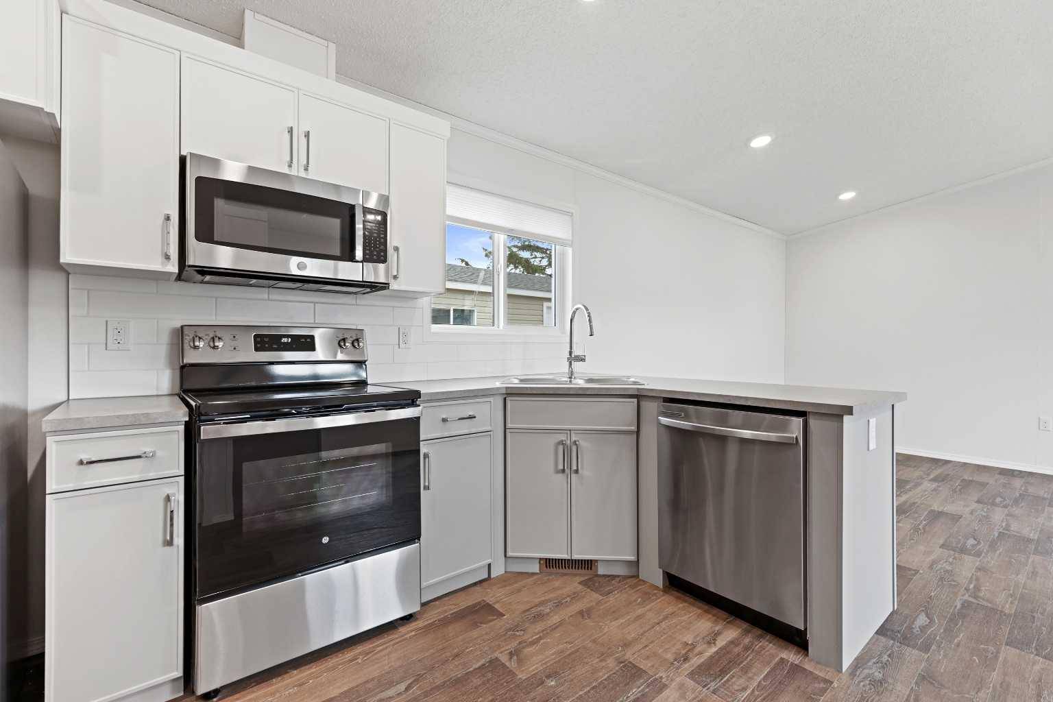 Calgary, AB T2A 0W6,6220 17 AVE Southeast #5