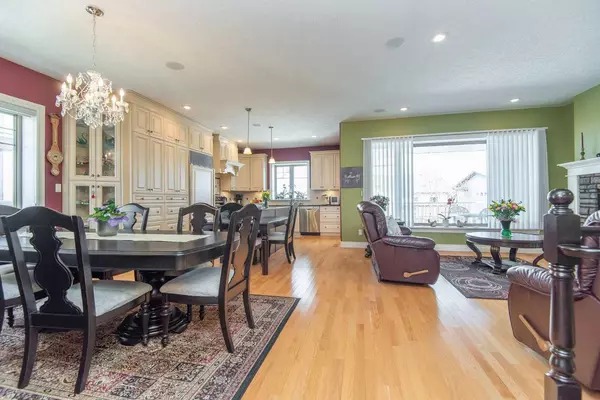 Red Deer, AB T4N 7G9,107 Wyndham CRES