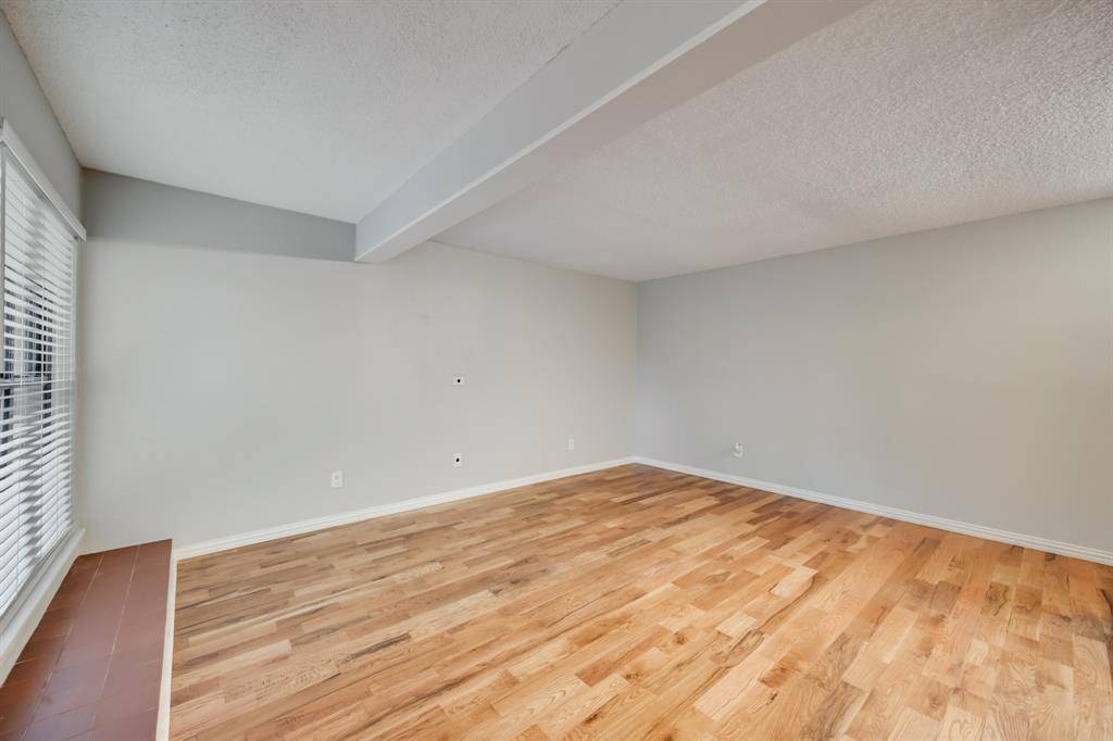 Dallas, TX 75220,3121 Park Lane #1103