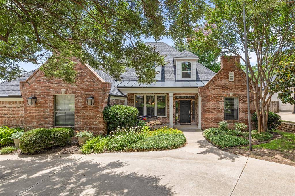 Grapevine, TX 76051,2301 Brookcrest Lane