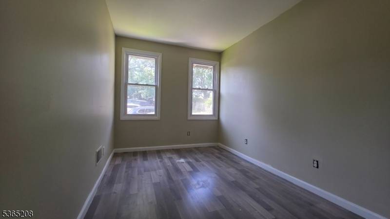 Roselle Boro, NJ 07203,232 W 1St Ave