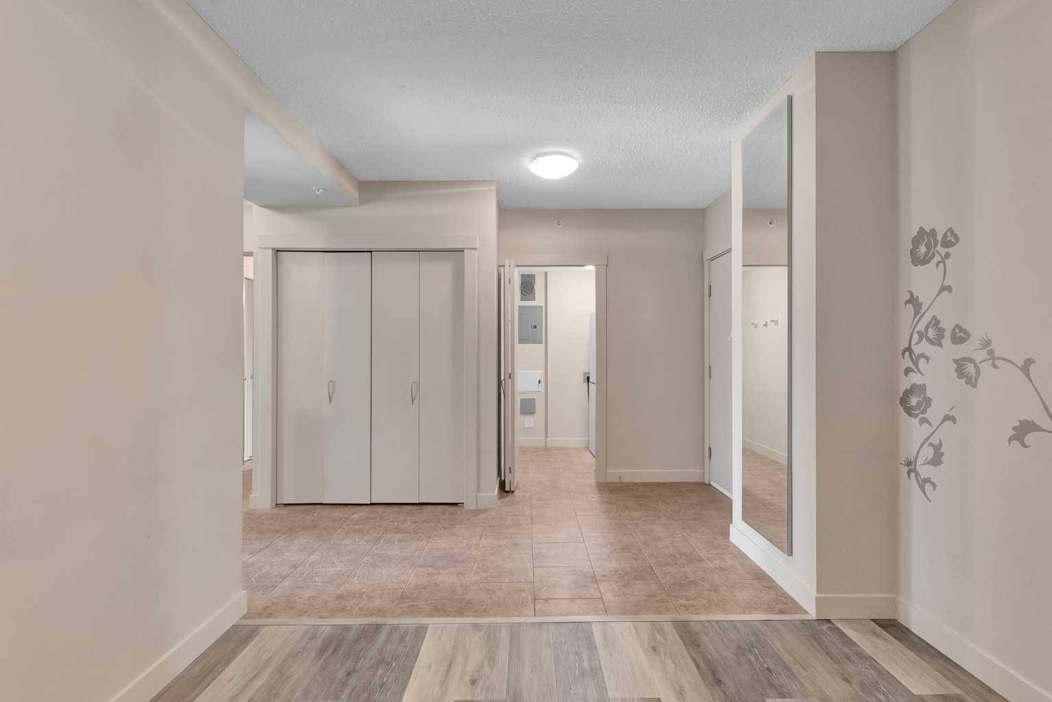 Calgary, AB T2V 0P7,8710 Horton RD SW #714